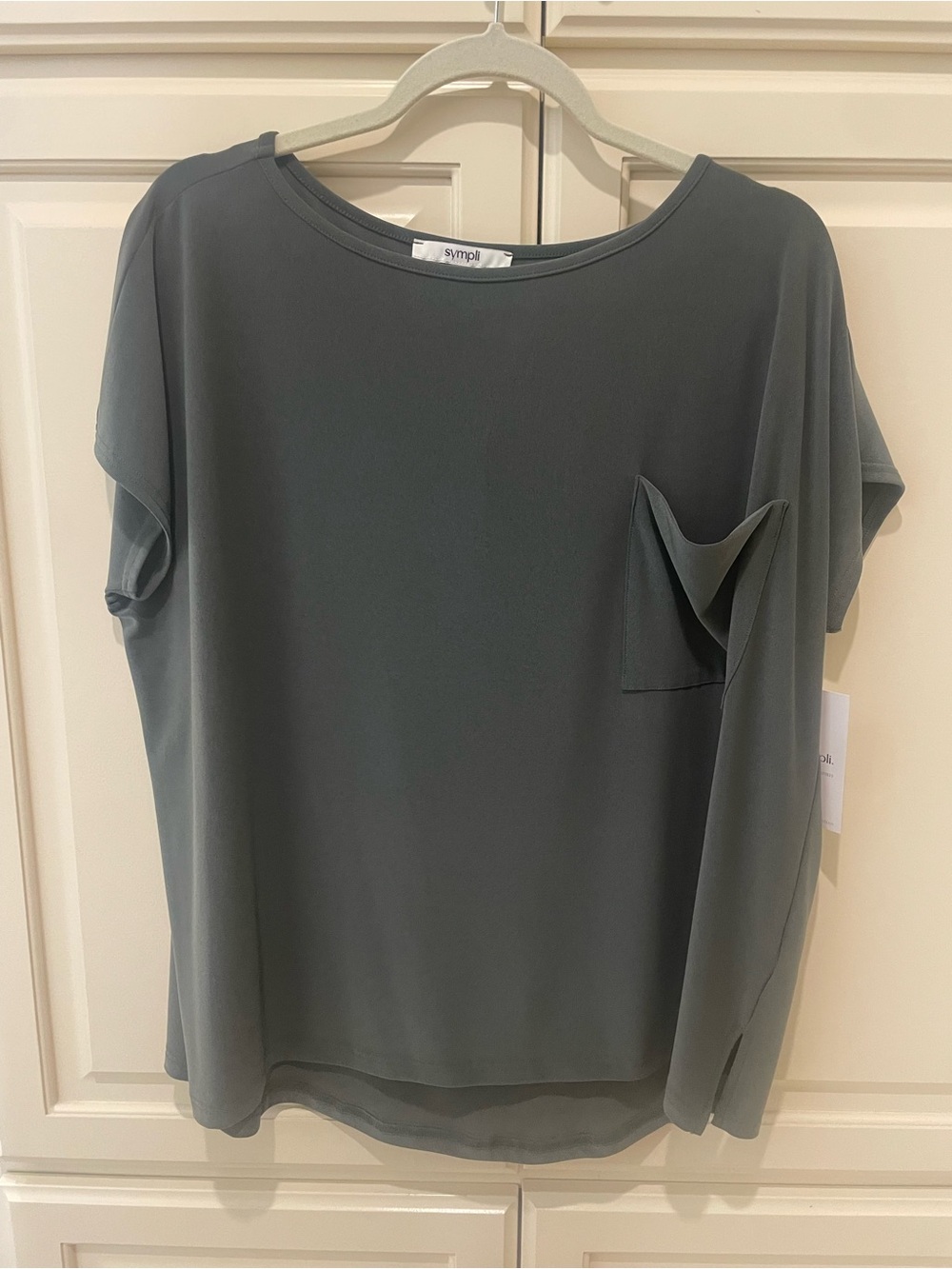 Sympli Short-Sleeve Pocket Tee in Olive Green